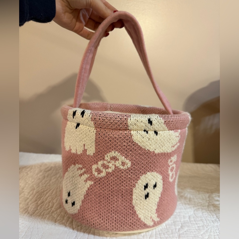 Pink Ghost Patterned Knit Basket